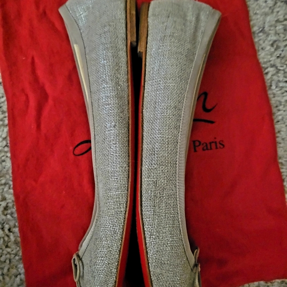 Christian Louboutin mamadrague flat 38.5 fits like a 37.5 - Picture 3 of 6